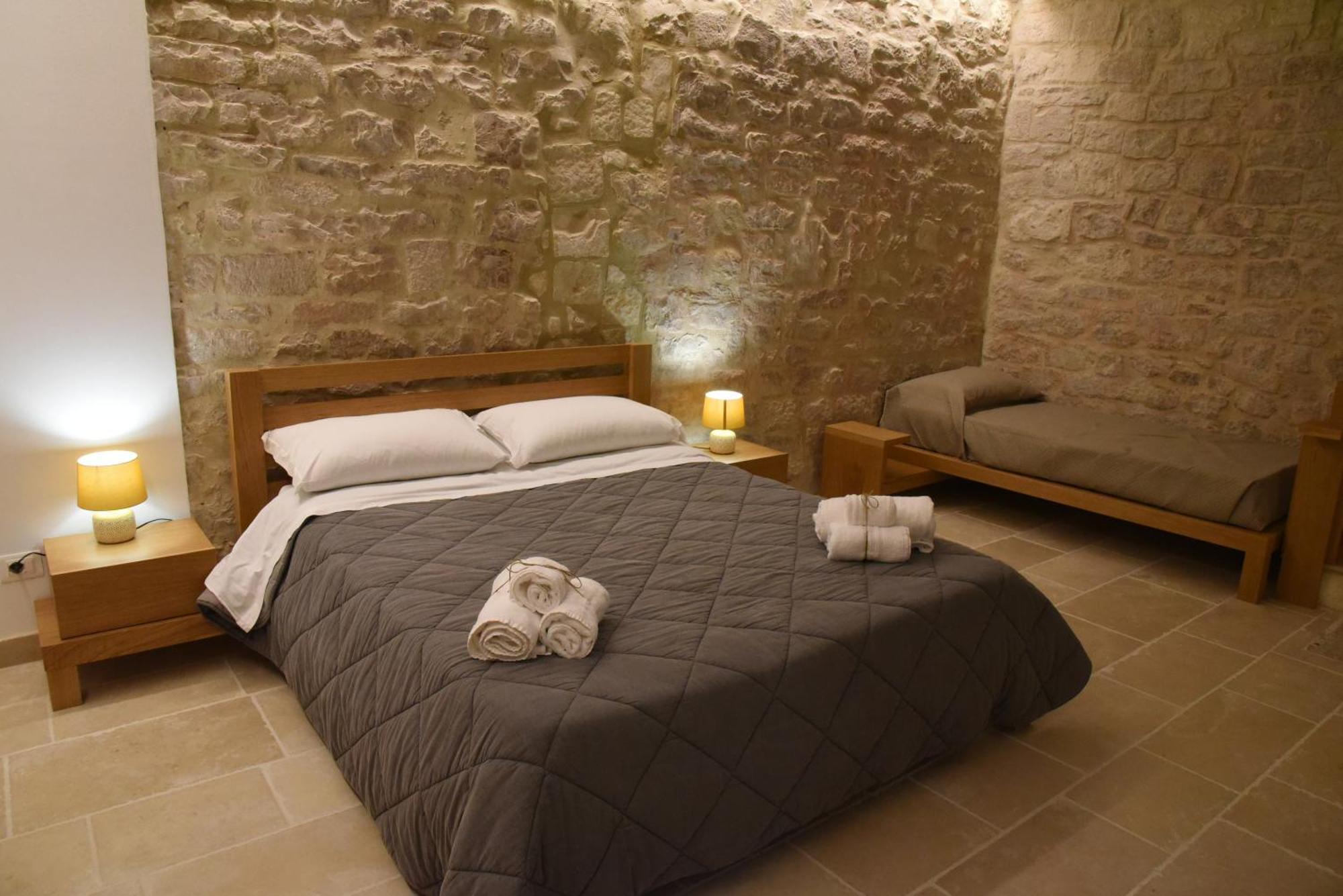 Altemura Suites Бари Экстерьер фото