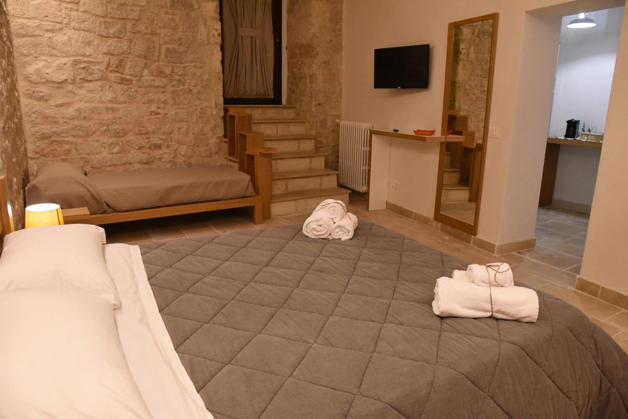 Altemura Suites Бари Экстерьер фото