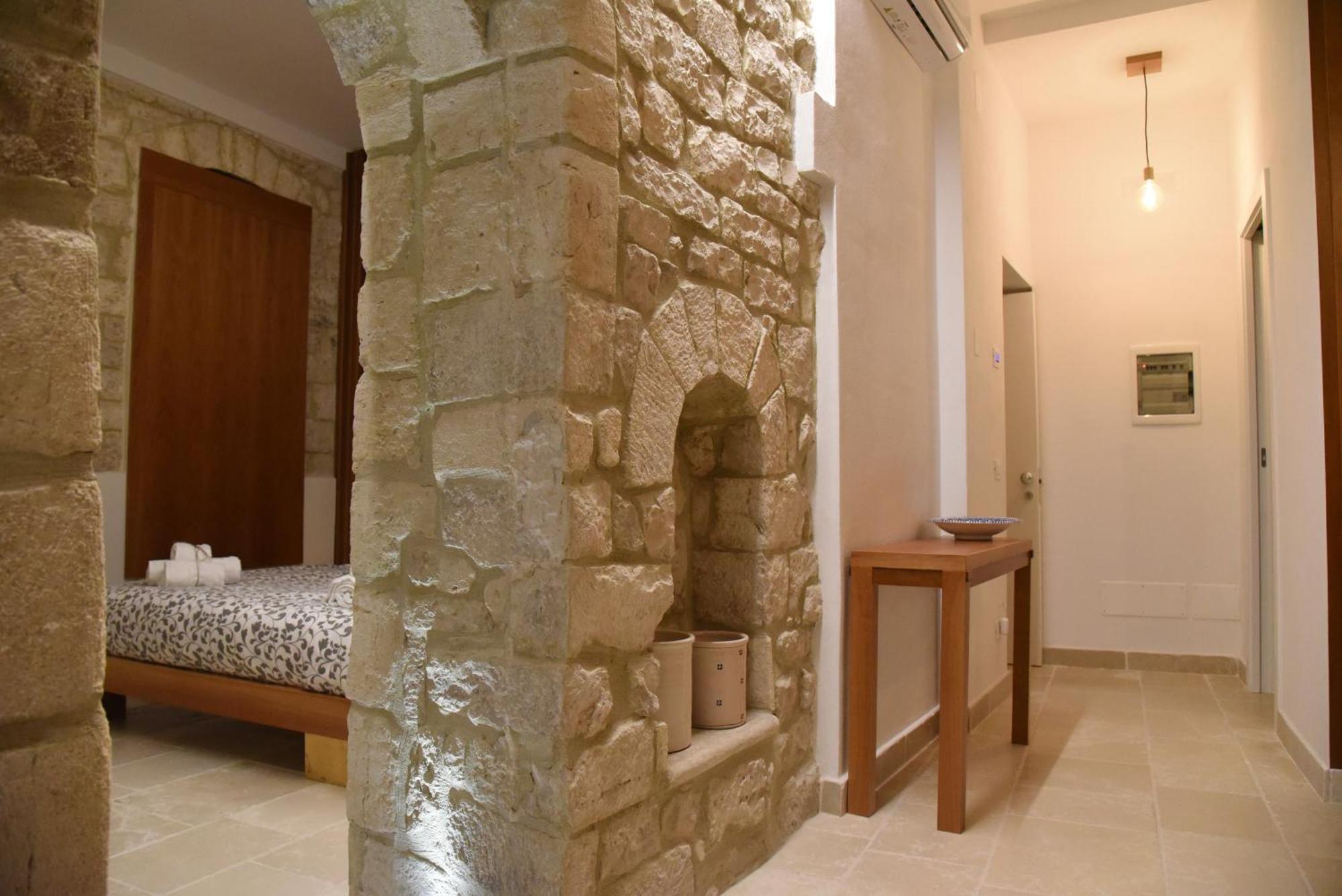 Altemura Suites Бари Экстерьер фото